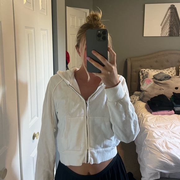 Brandy Melville ‘crystal hoodie’ - Picture 1 of 3